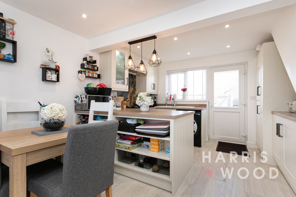 Property photo 2 of 24 4552231