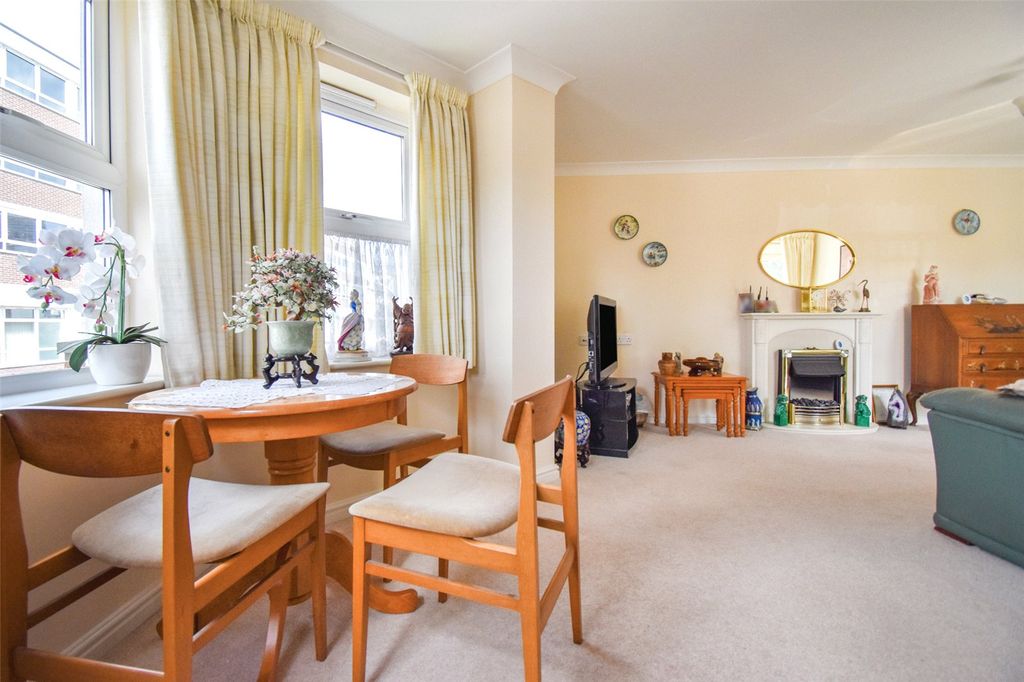 Property photo 3 of 15 Picture No. 11