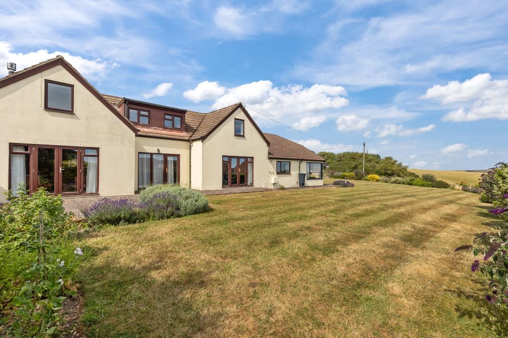 Property photo 1 of 25 5296040