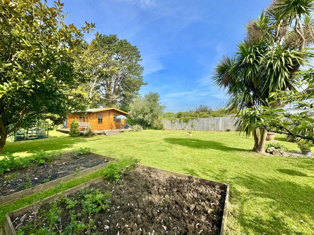 Property photo 2 of 22