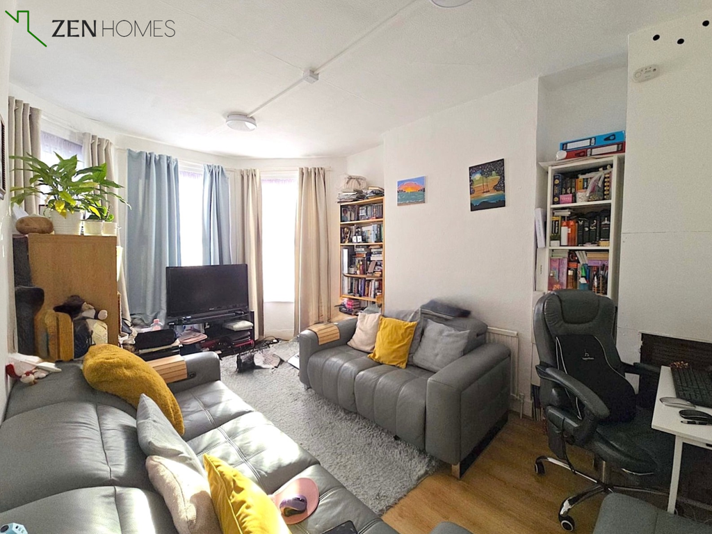 Property photo 2 of 7