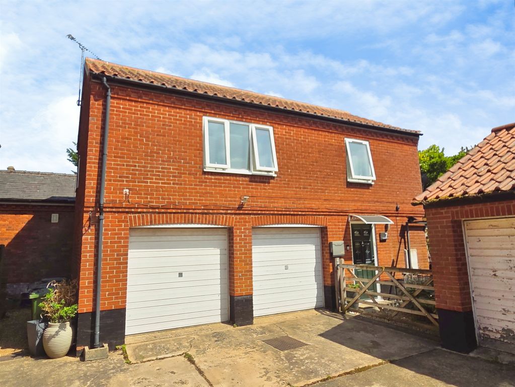 Property photo 1 of 28