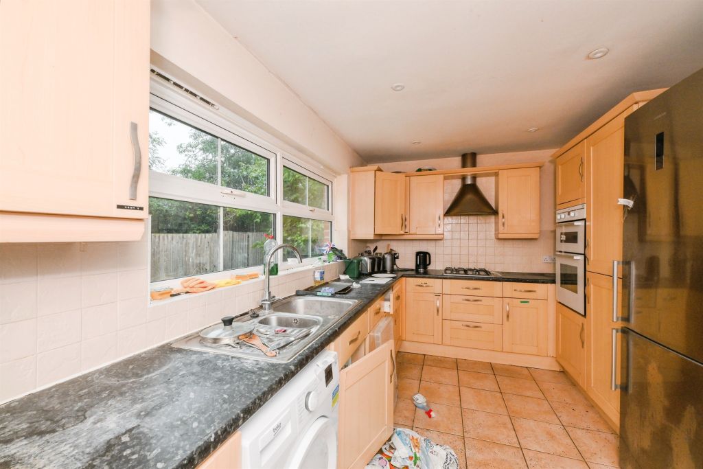 Property photo 2 of 26