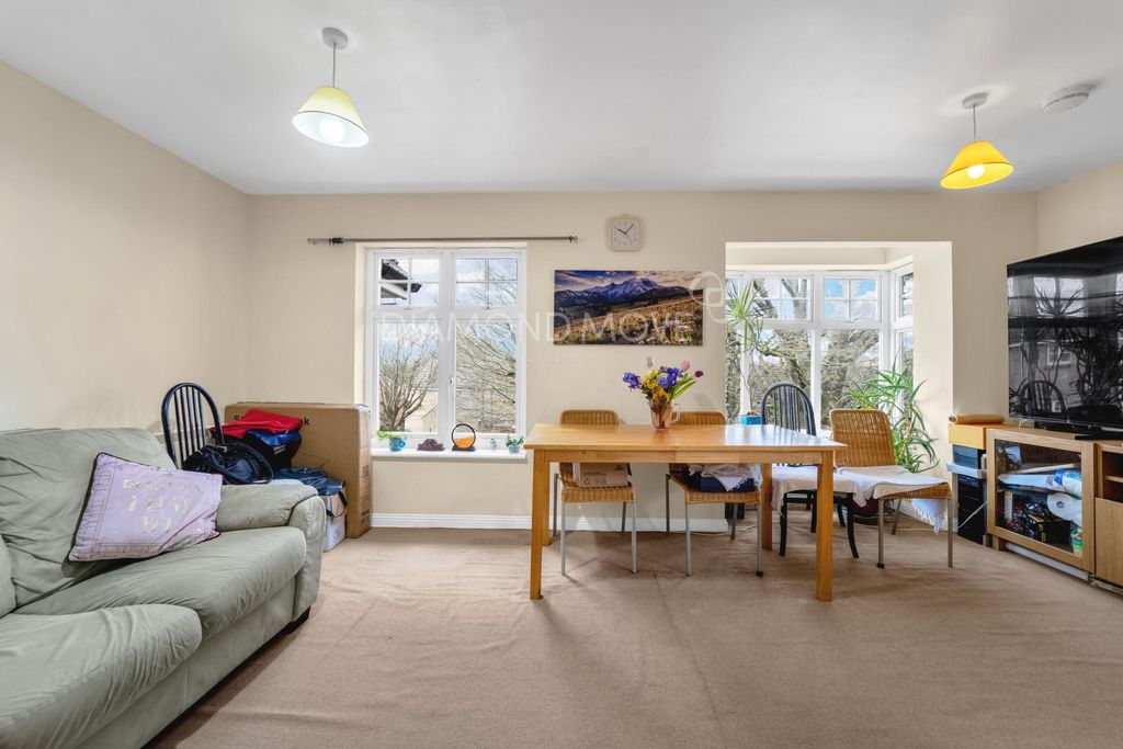 Property photo 3 of 9 Photo 3