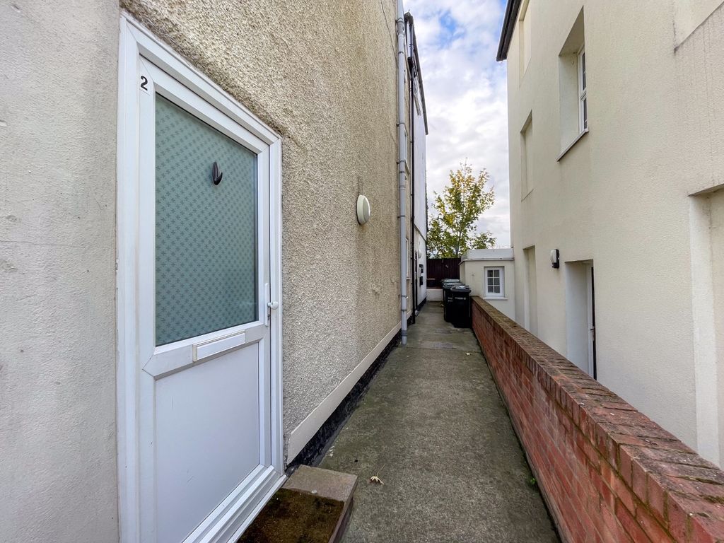 Property photo 3 of 10 4632892