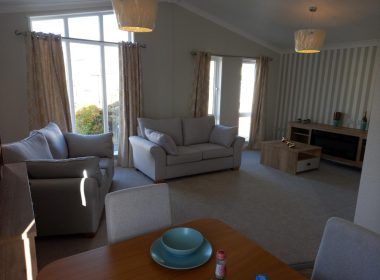 Property photo 3 of 8 Willerby Kingswood On Rowlands Park Living 2 Rehvj5Ascsim27Onzayzpdc5Bysu2H9U4Was