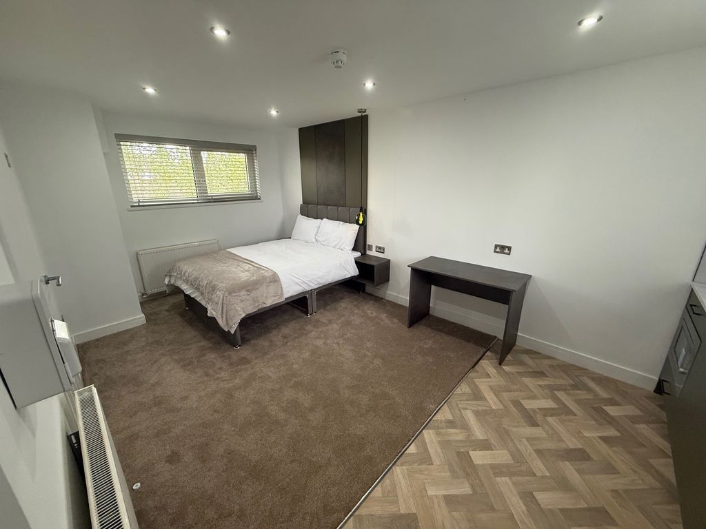 Property photo 1 of 25 48Br11