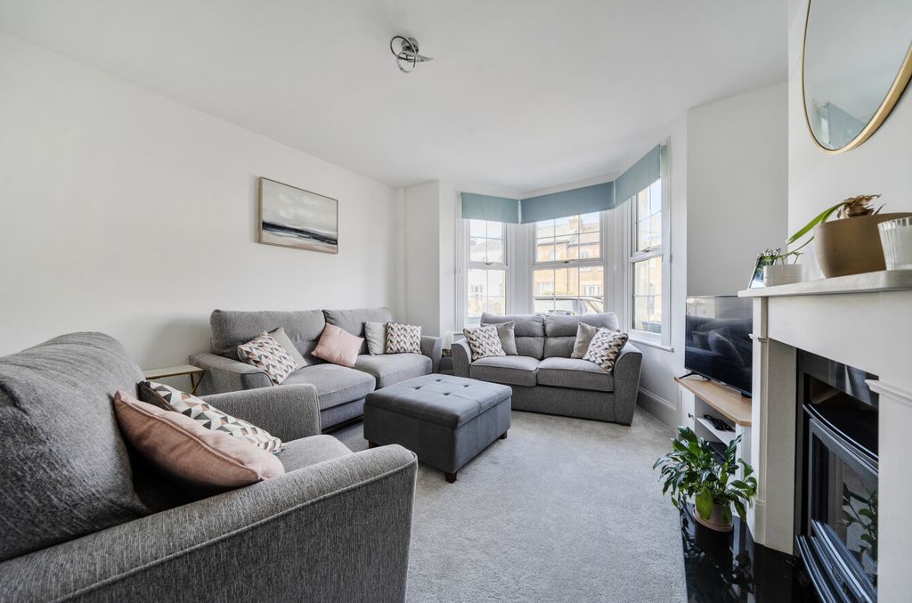 Property photo 2 of 24 1435112-24-69c56B...