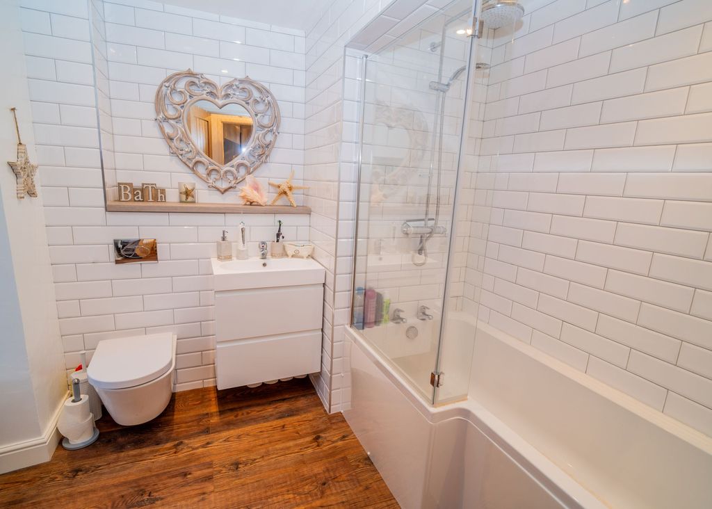 Property photo 3 of 30