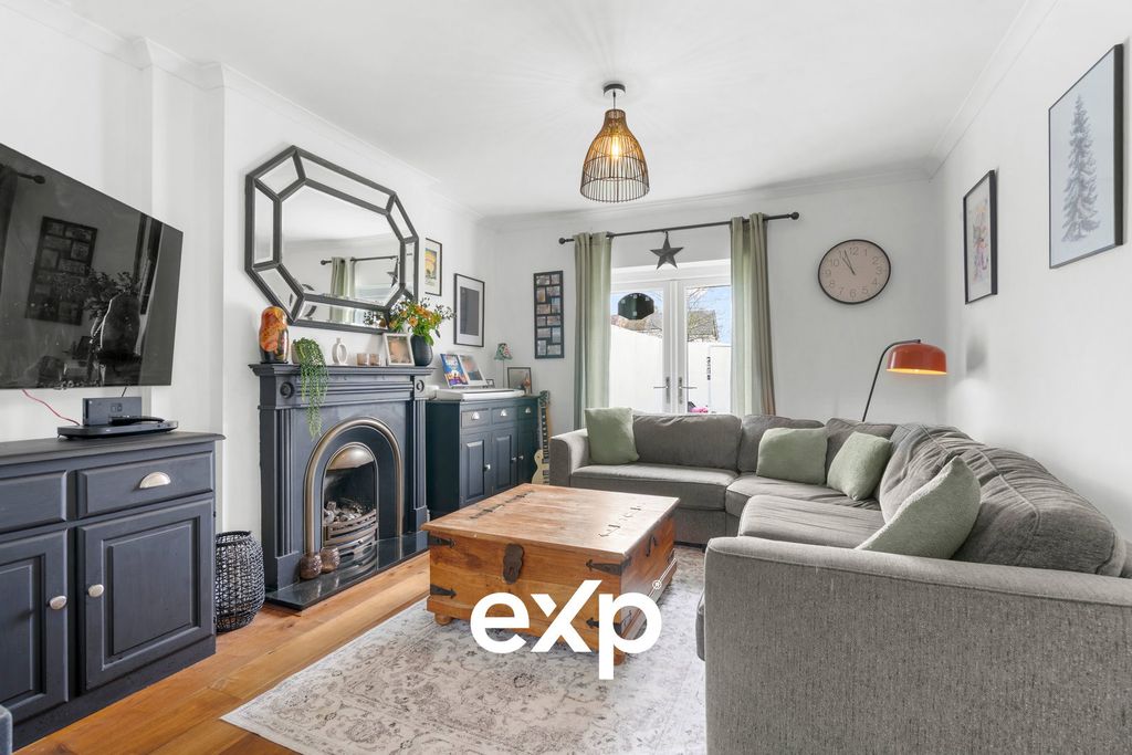 Property photo 1 of 28