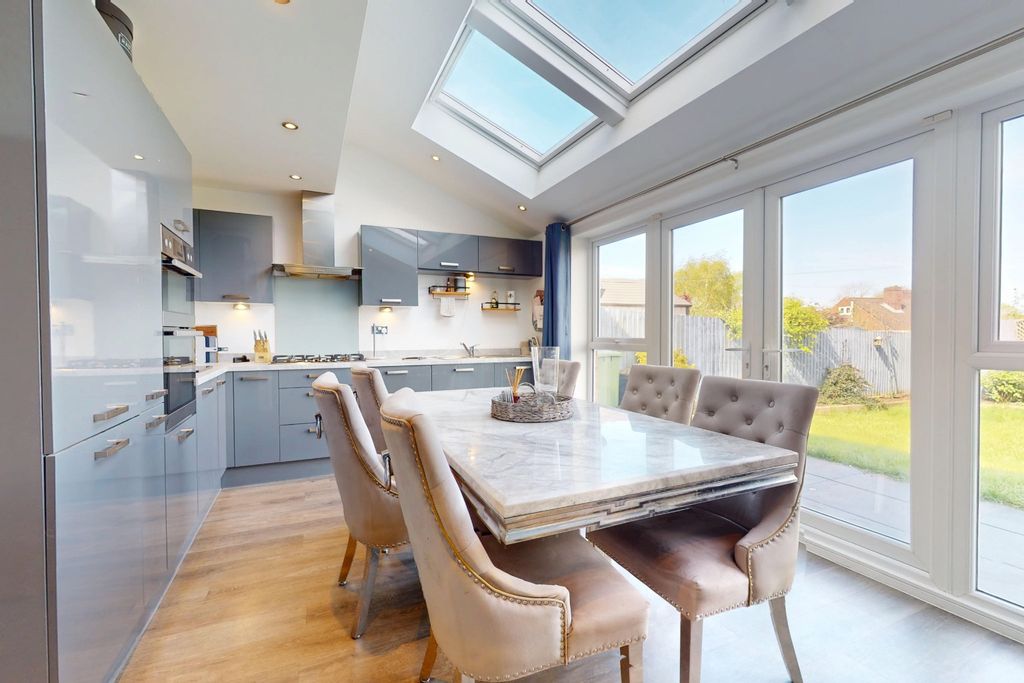 Property photo 2 of 23 5066242