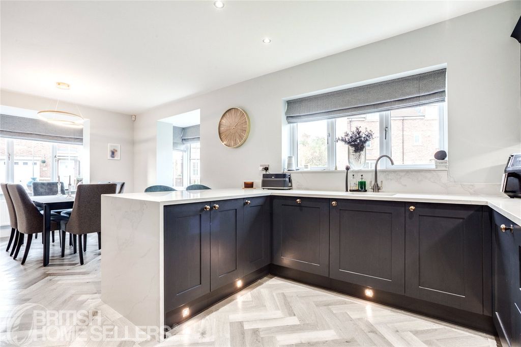 Property photo 3 of 34 Picture No. 22