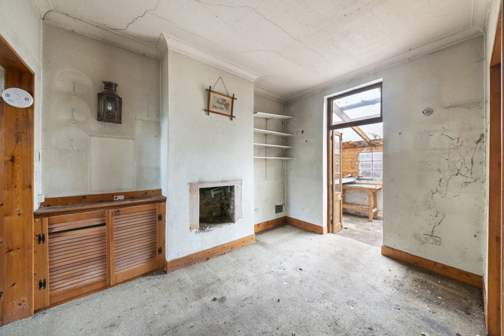 Property photo 3 of 11 Photo 5