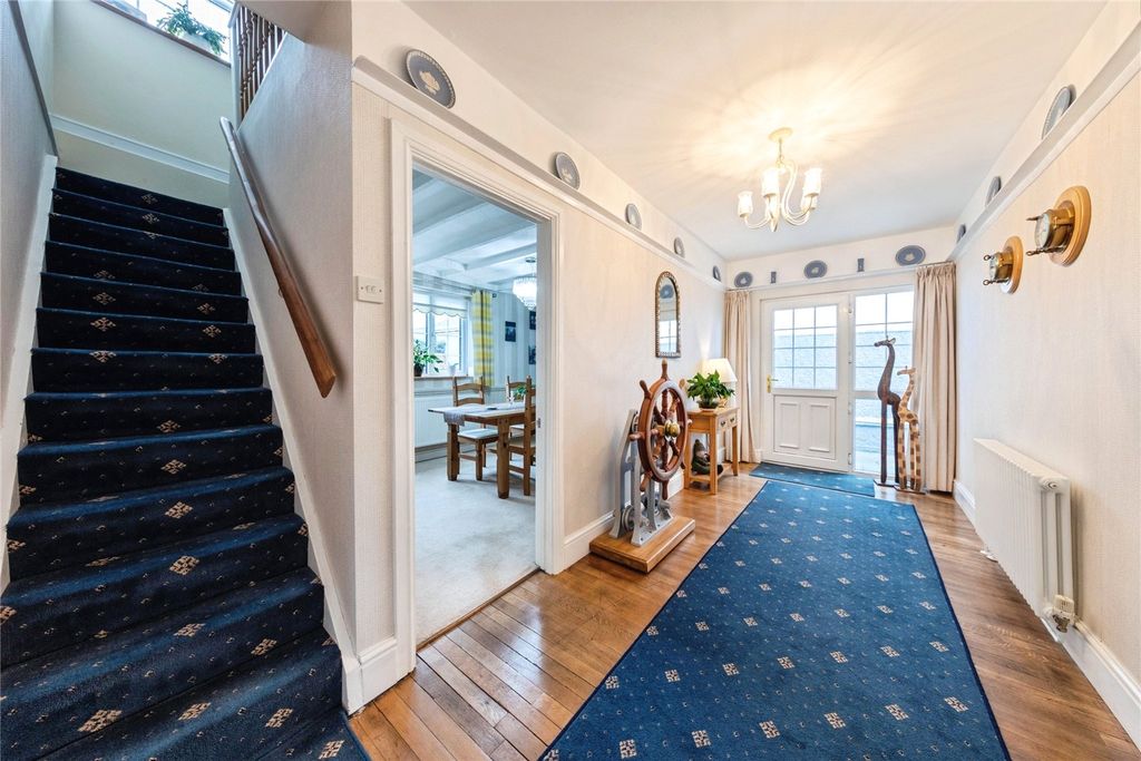 Property photo 3 of 44 Picture No. 18