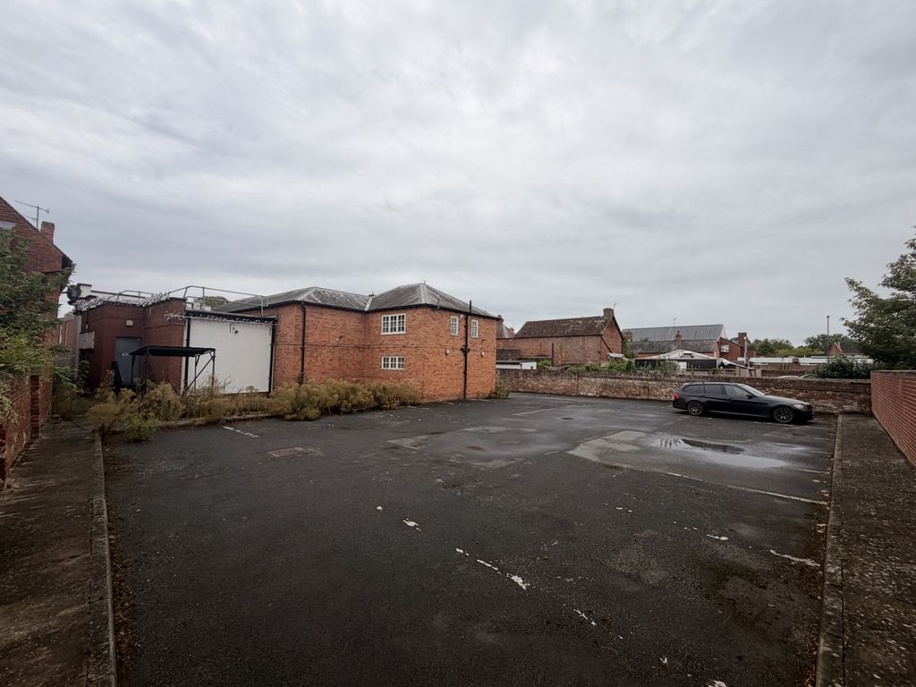 Property photo 3 of 7 Img_5174