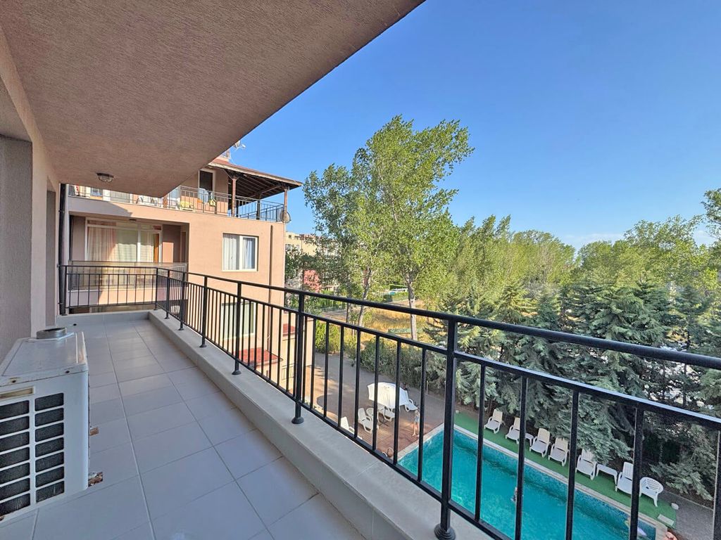 Property photo 3 of 14