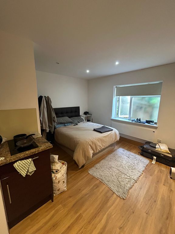 Property photo 1 of 4