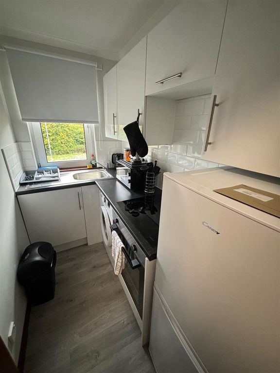 Property photo 2 of 6 2m.Jpg