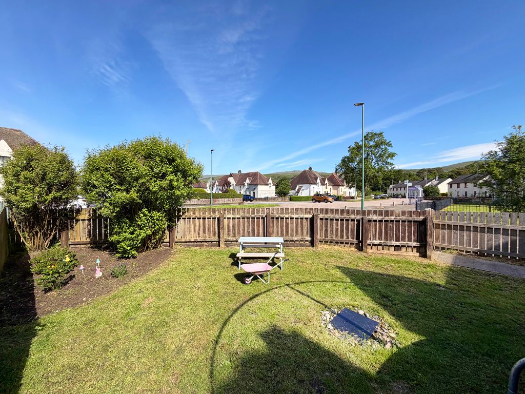 Property photo 2 of 30