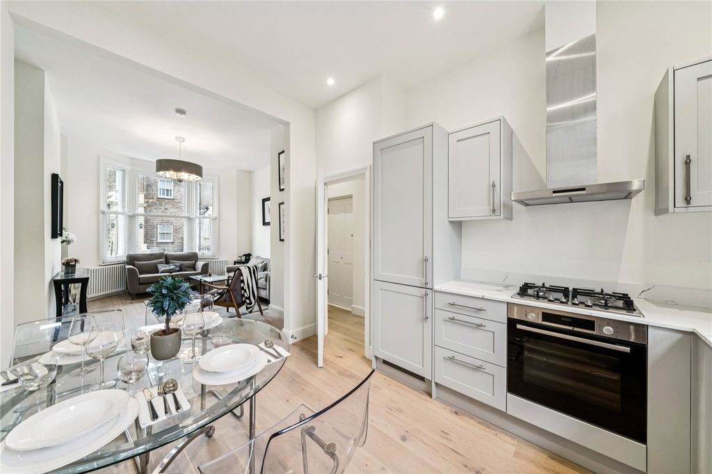 Property photo 3 of 11 Picture No. 20