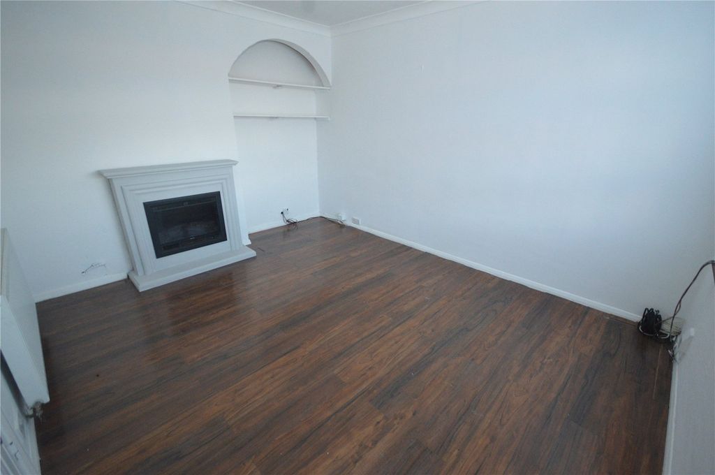 Property photo 2 of 12 Picture No. 02