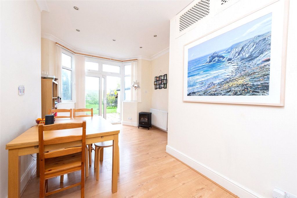 Property photo 2 of 8 Picture No. 06