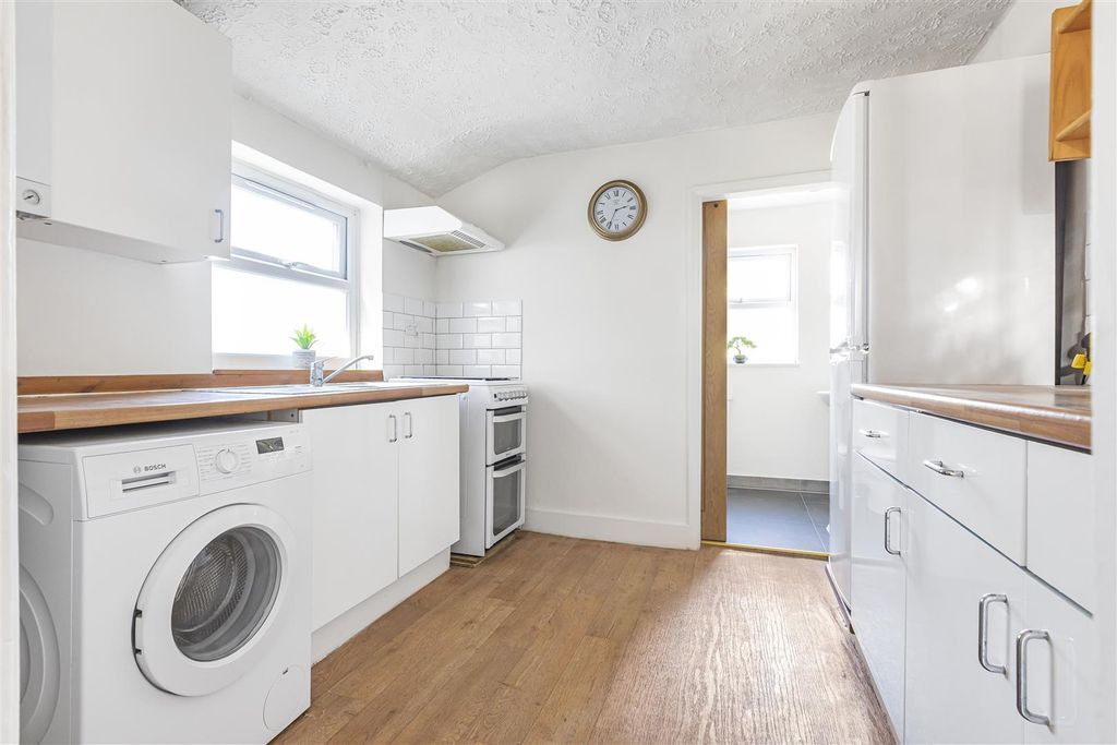 Property photo 3 of 25 3