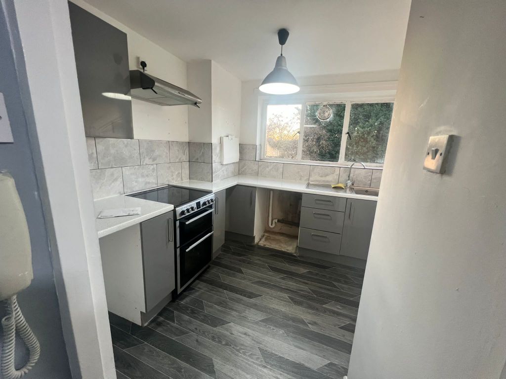 Property photo 2 of 6 Picture No. 11