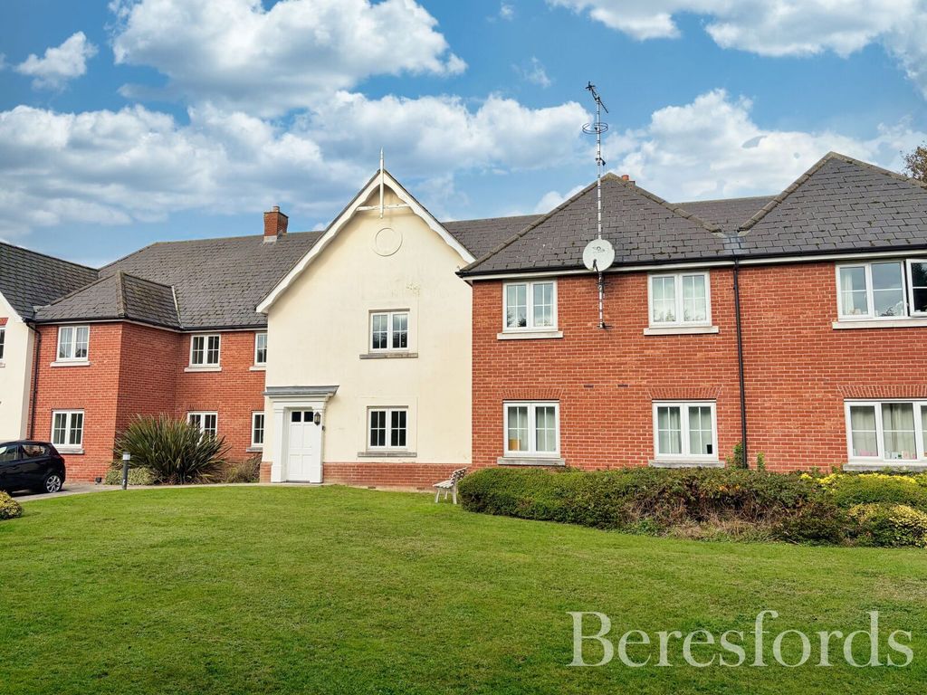 Property photo 1 of 11 Front