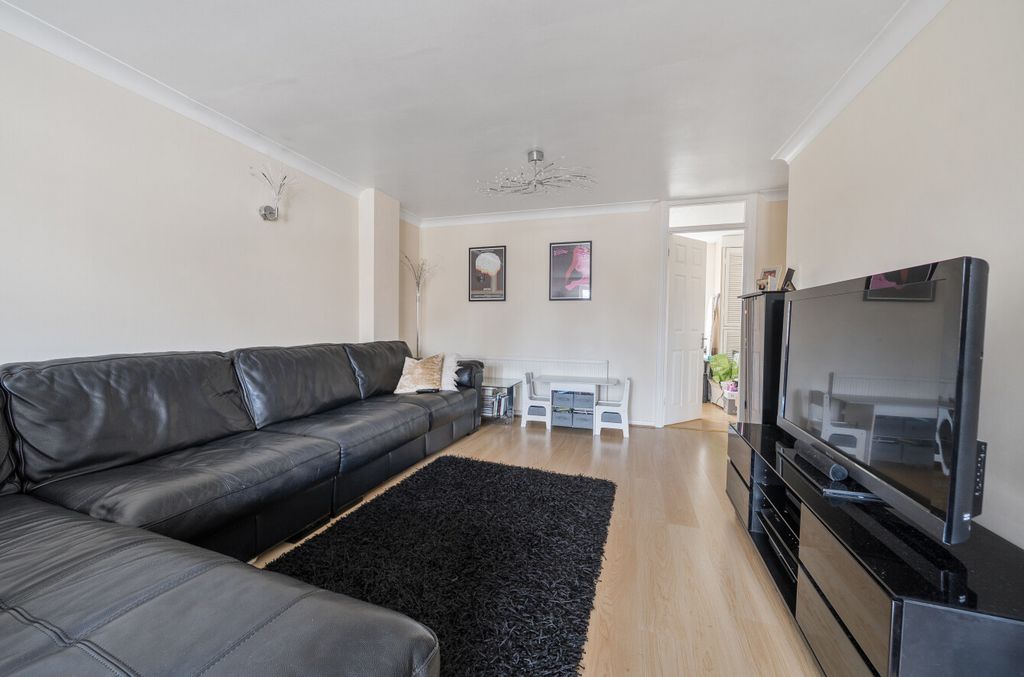 Property photo 3 of 20 1435687-21-69Ca37...