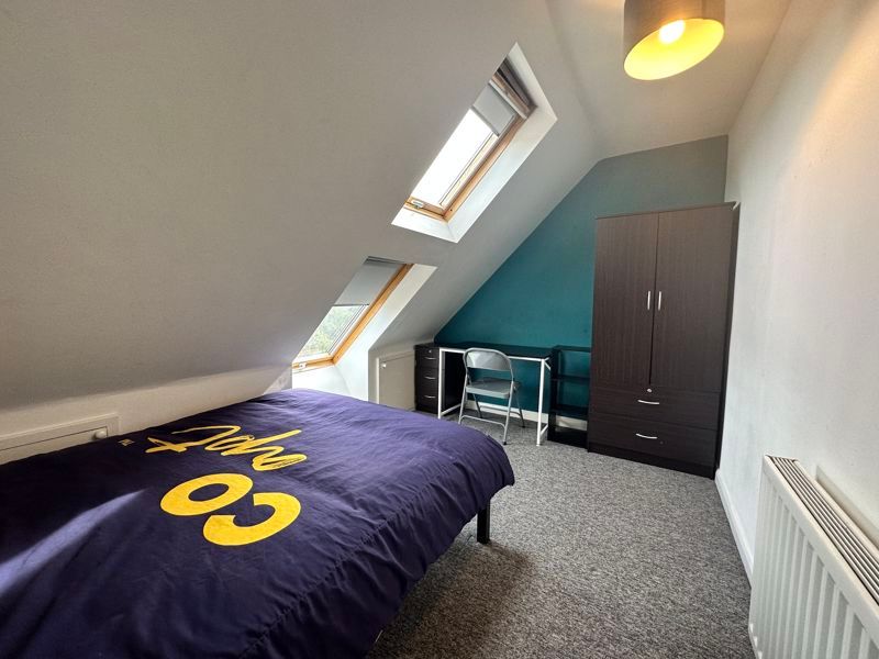 Property photo 3 of 11 Photo 4