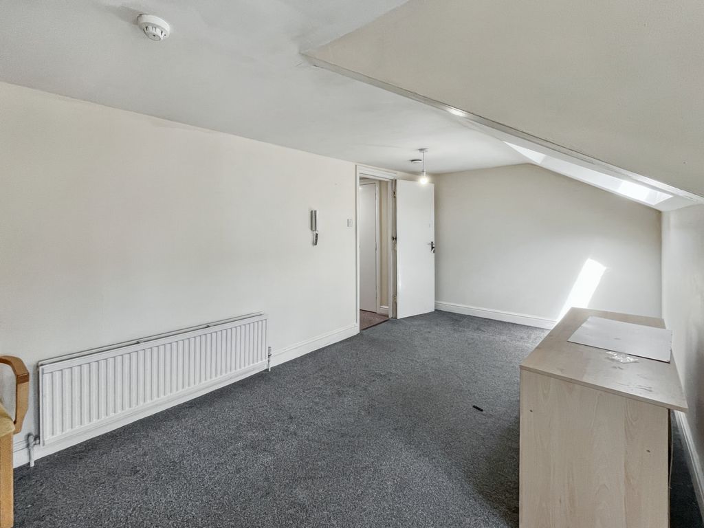 Property photo 3 of 41 98 Ritherdon Road, Tooting, London Sw17 8Qq