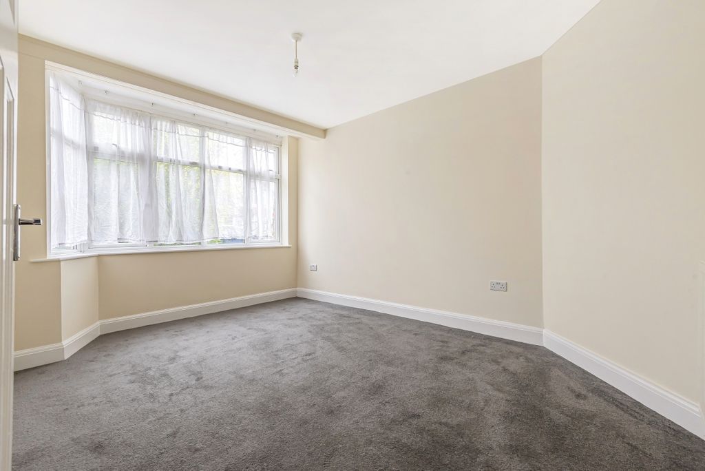 Property photo 1 of 6 563340 (4)
