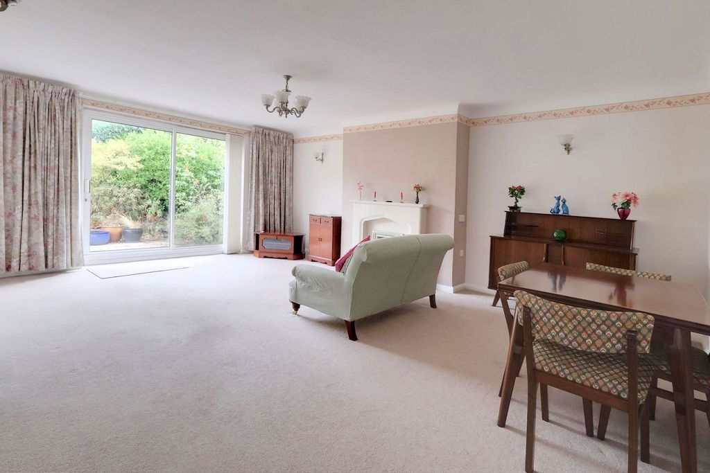 Property photo 2 of 16
