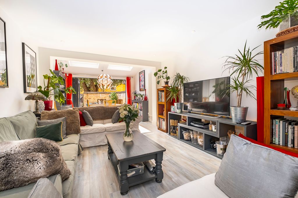 Property photo 2 of 18