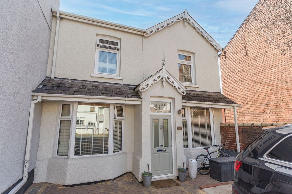 Property photo 1 of 25