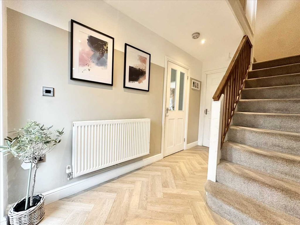 Property photo 2 of 33 Entrance Hallway