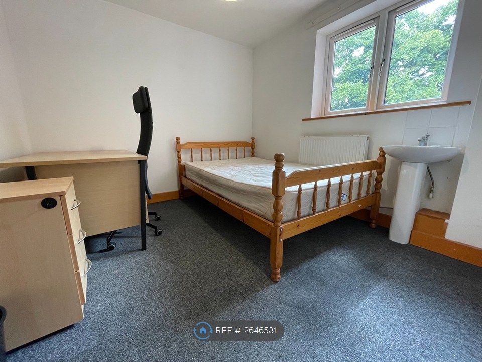 Property photo 3 of 6