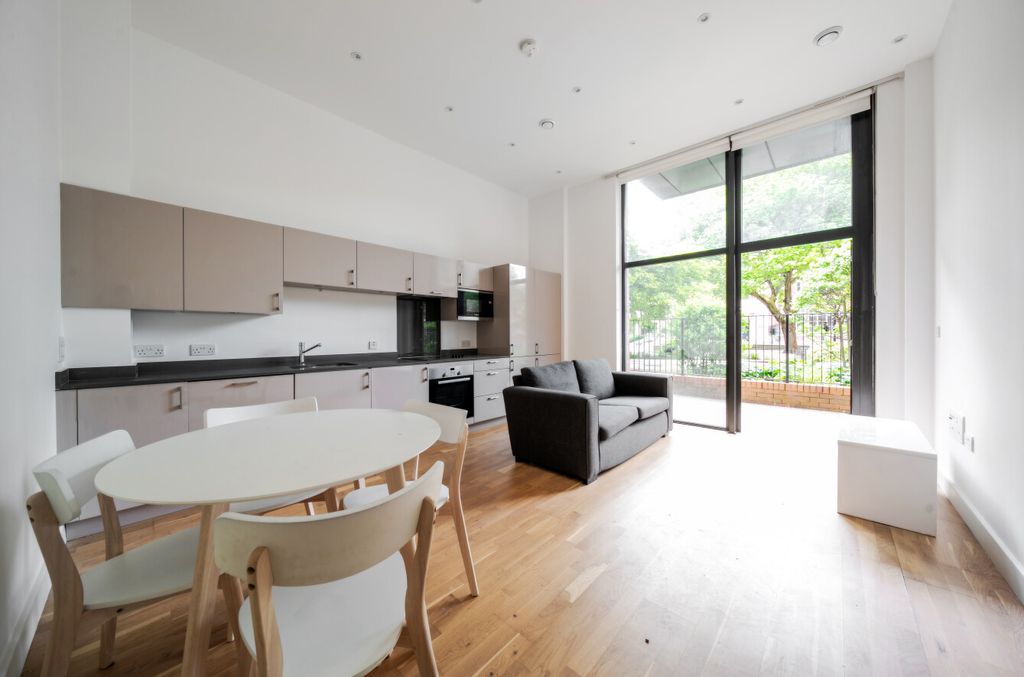 Property photo 1 of 17 1-681A13d58c247-1...