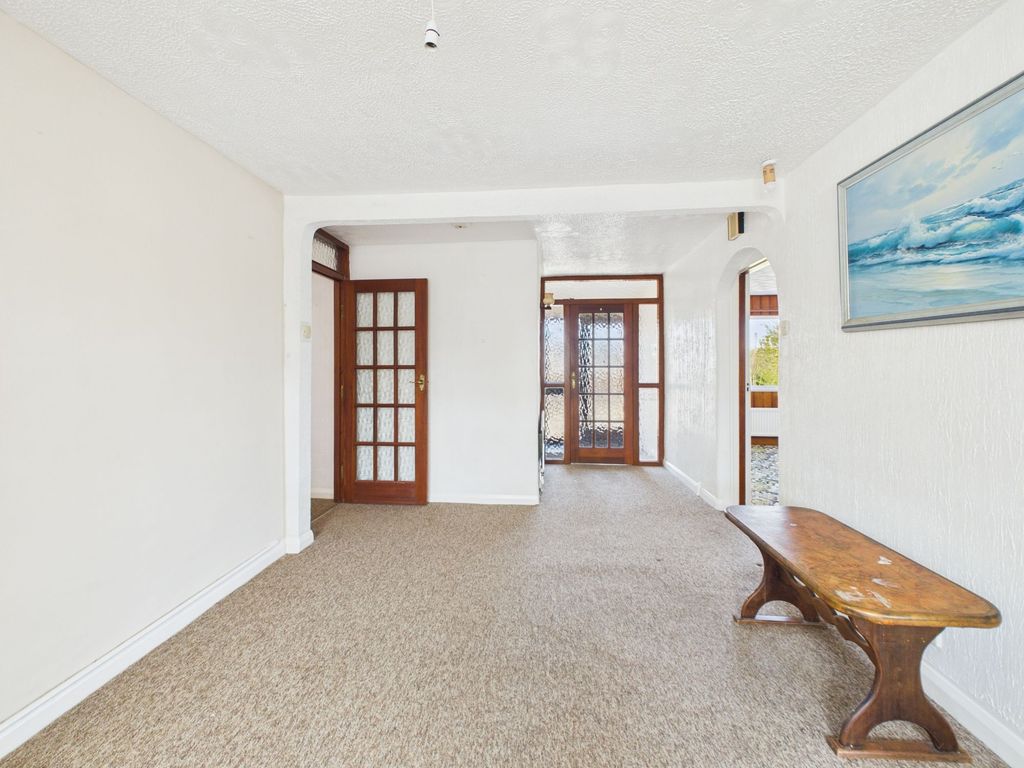 Property photo 3 of 25