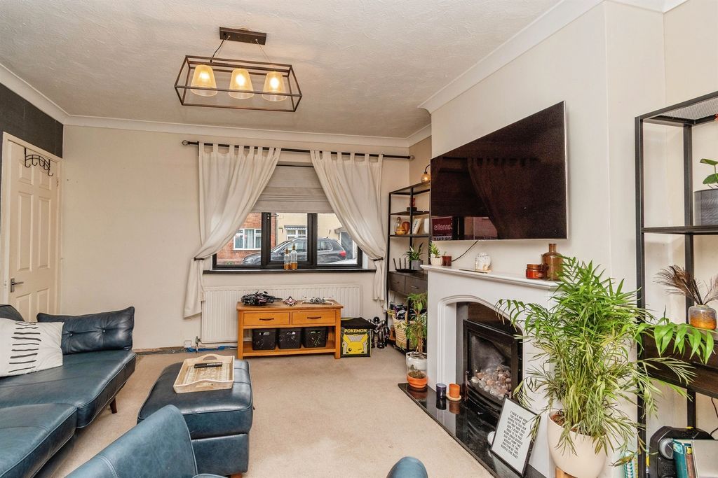 Property photo 3 of 20