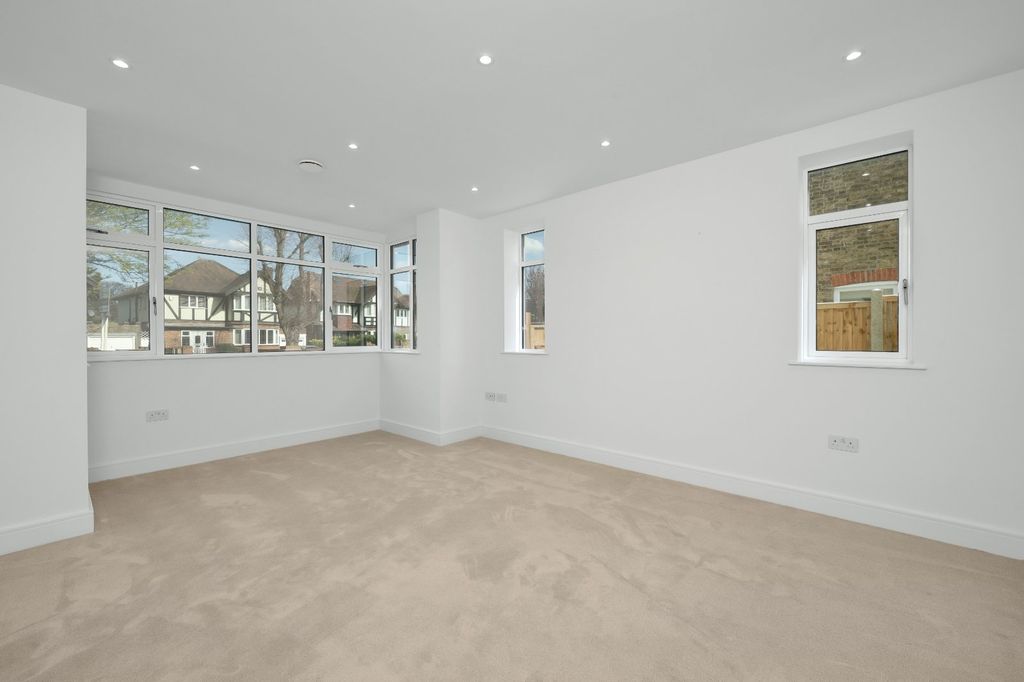 Property photo 3 of 18 Reception Room