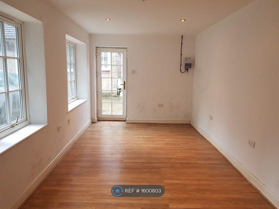 Property photo 3 of 3 Garden Room