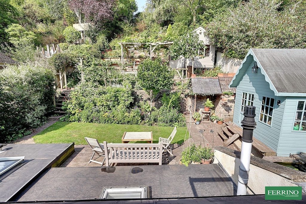 Property photo 2 of 31 Rear Garden