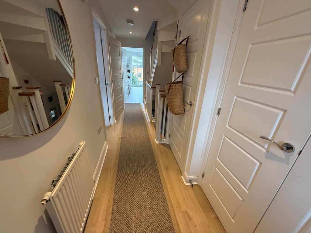 Property photo 3 of 22