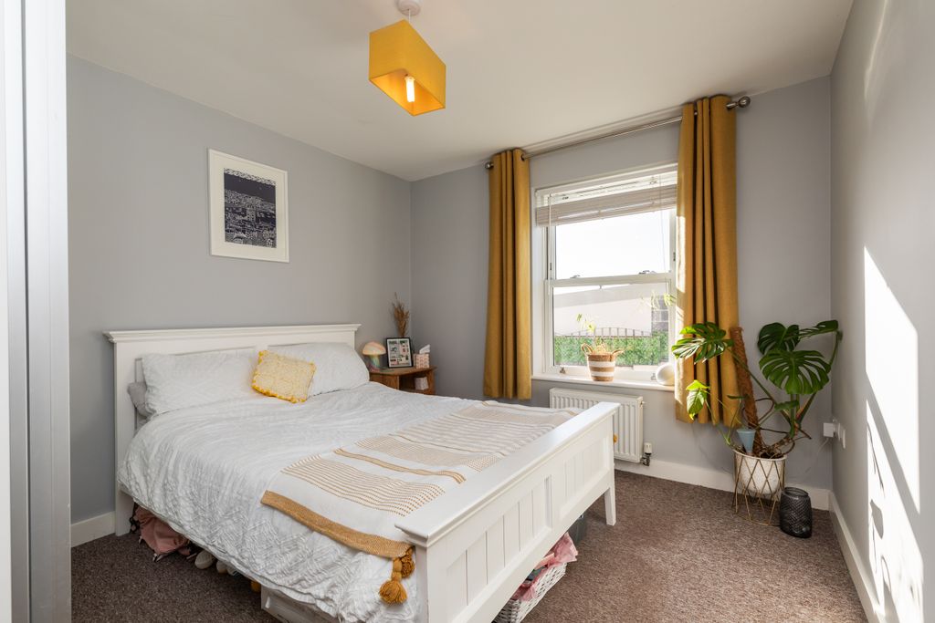 Property photo 1 of 16 Ashley Down Rd-9