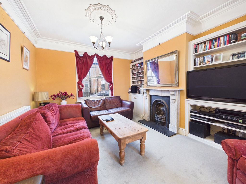 Property photo 3 of 16 Picture No. 03