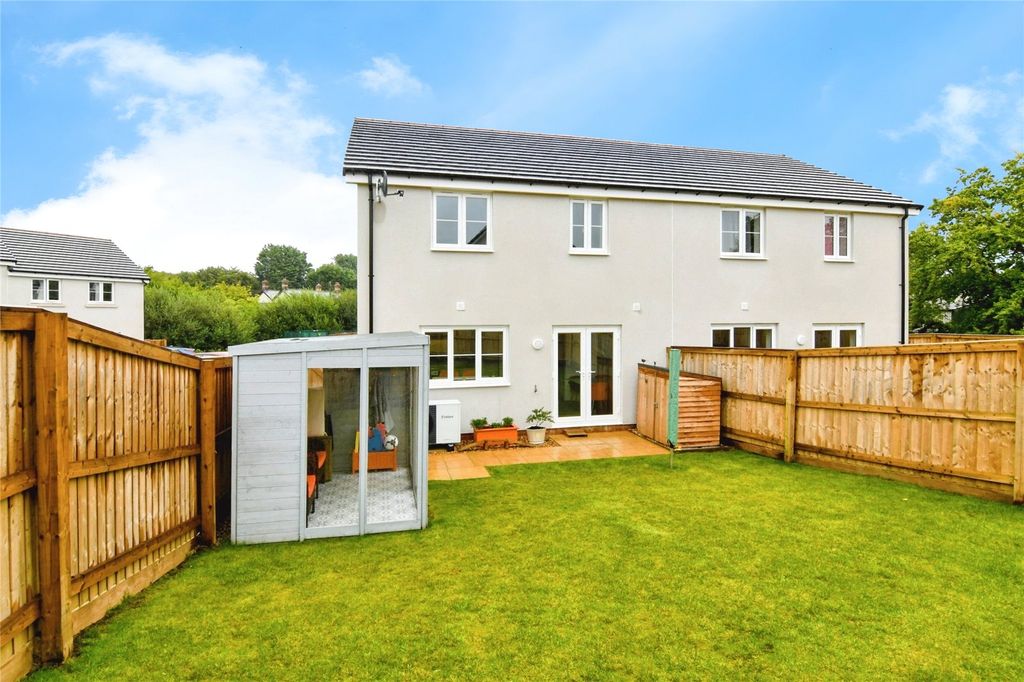 Property photo 2 of 18 Rear Garden