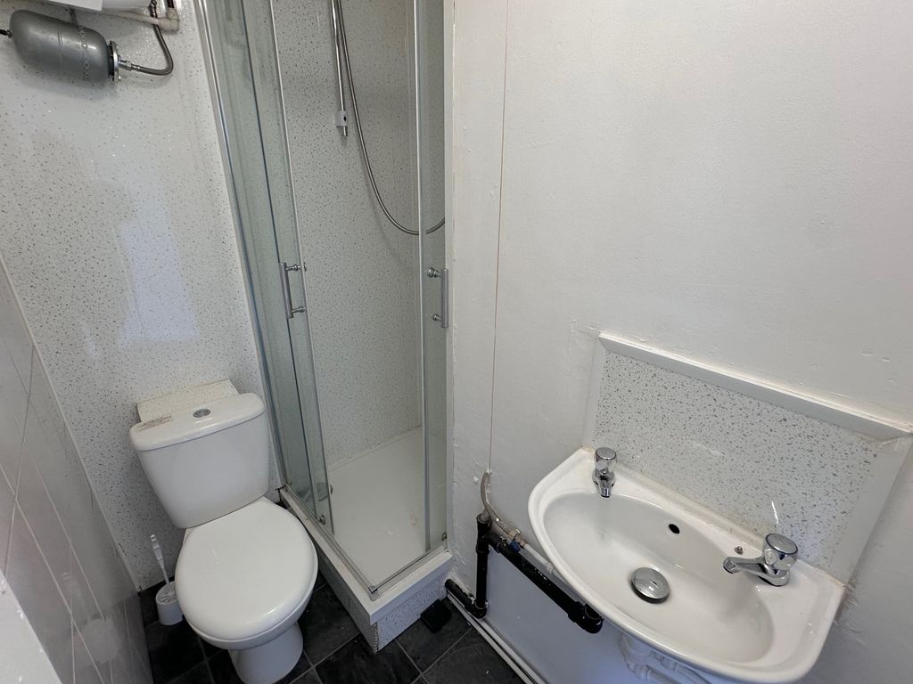 Property photo 3 of 4