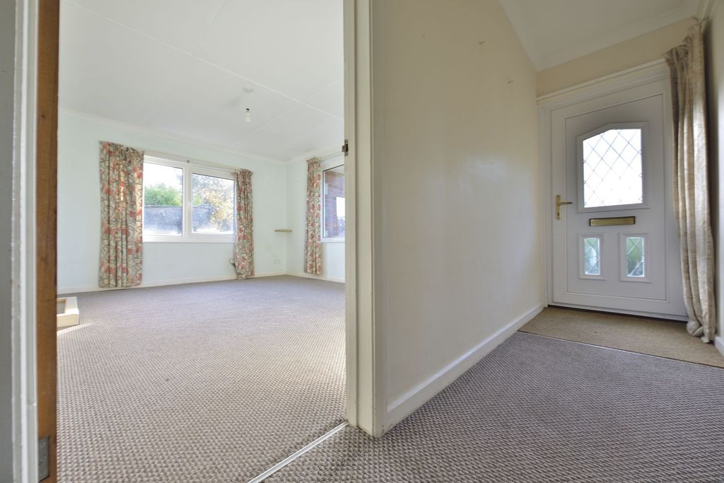 Property photo 3 of 33